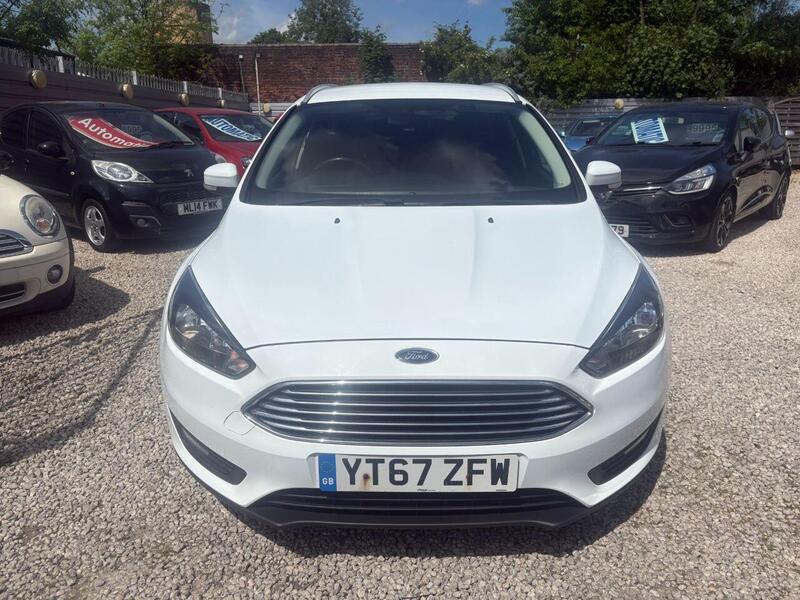Ford Focus view 2