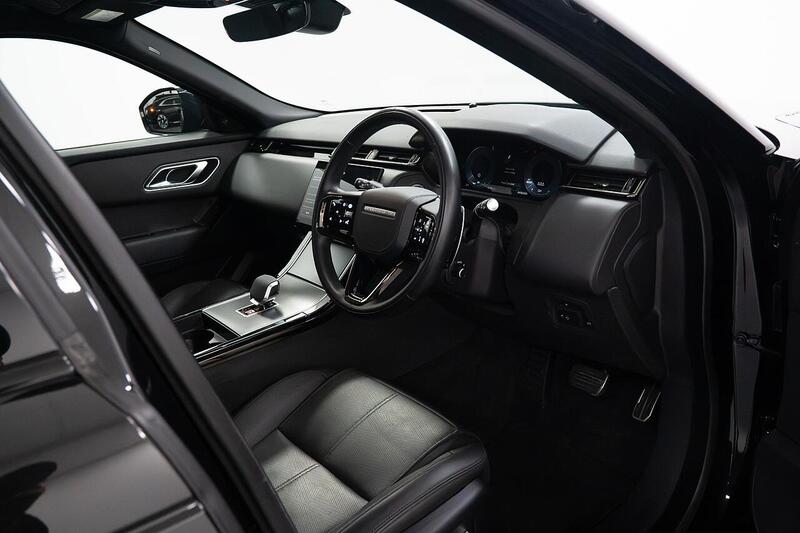 Land Rover Range Rover Velar view 5