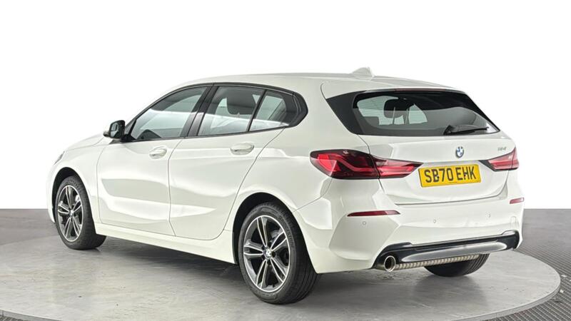 BMW 1 Series view 6