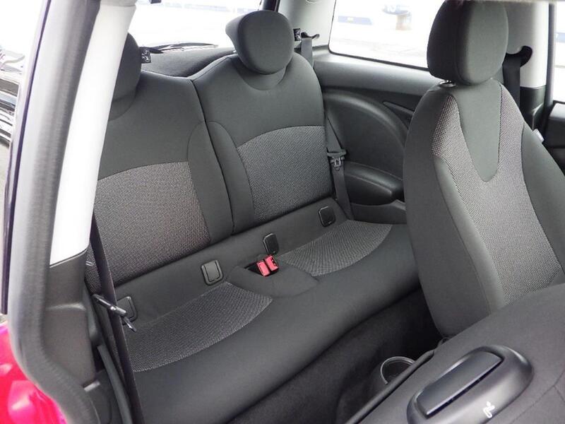 Mini Hatch view 5