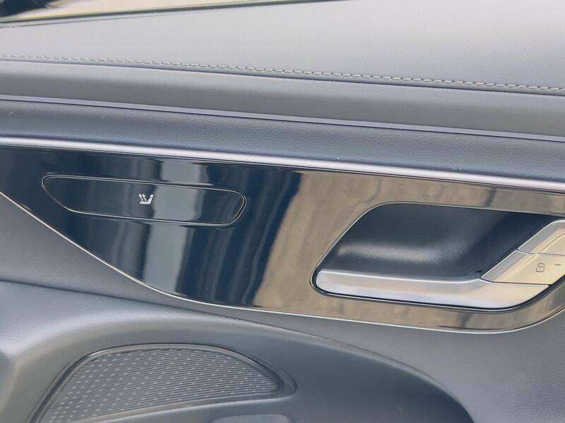 Mercedes-Benz E Class view 70