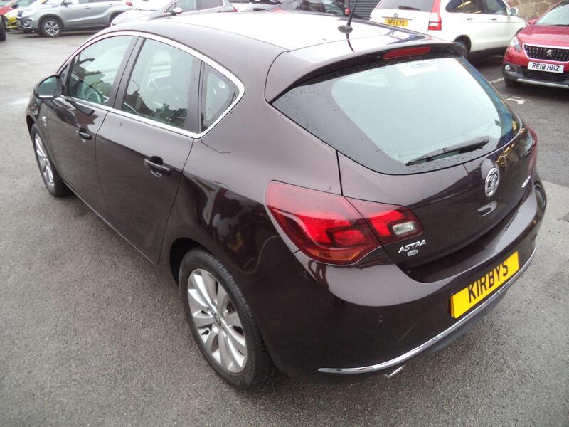Vauxhall Astra view 5