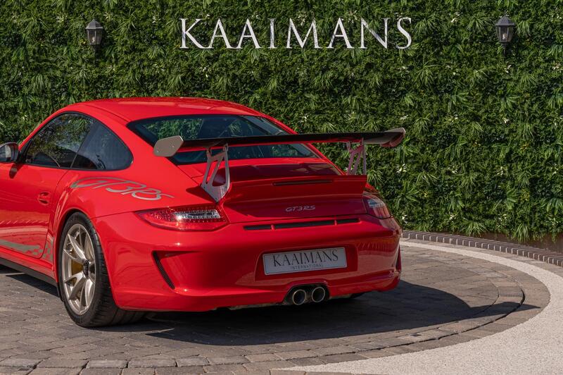 Porsche 911 view 7