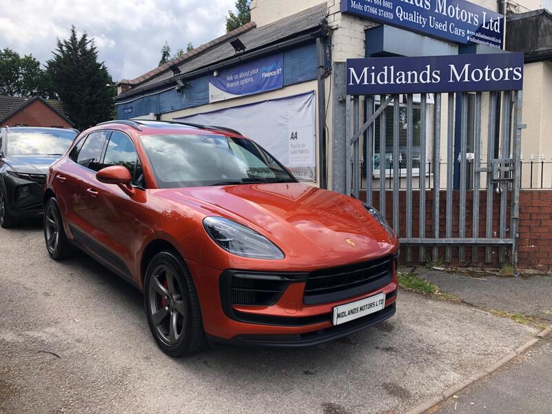 Porsche Macan main image