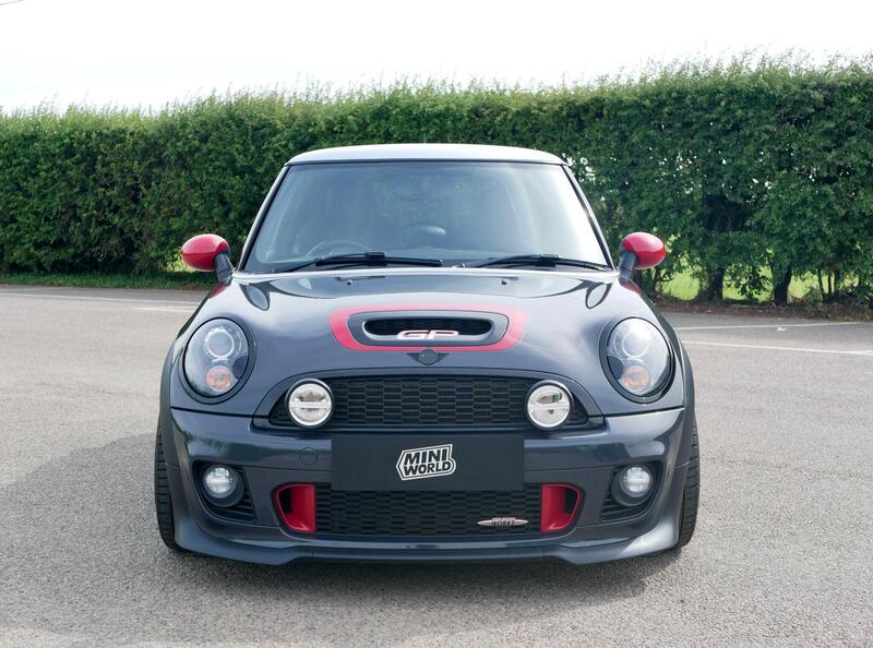 Mini Hatch view 5