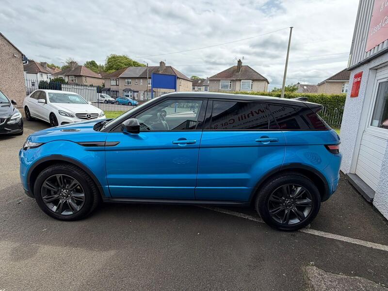 Land Rover Range Rover Evoque view 3
