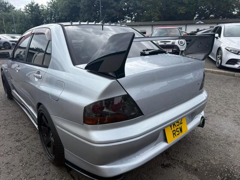 Mitsubishi Lancer view 7