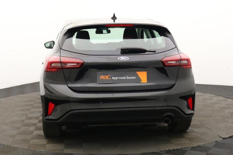 Ford Focus view 5