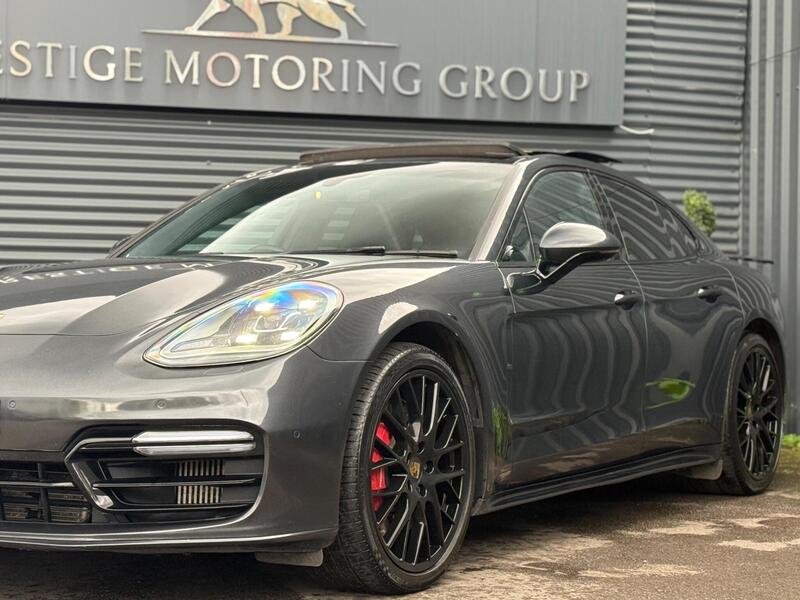 Porsche Panamera view 19
