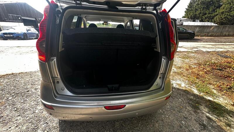 2012 Nissan Note — photo 8