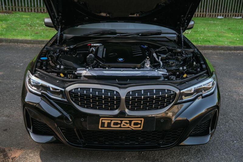 BMW 3 Series view 5