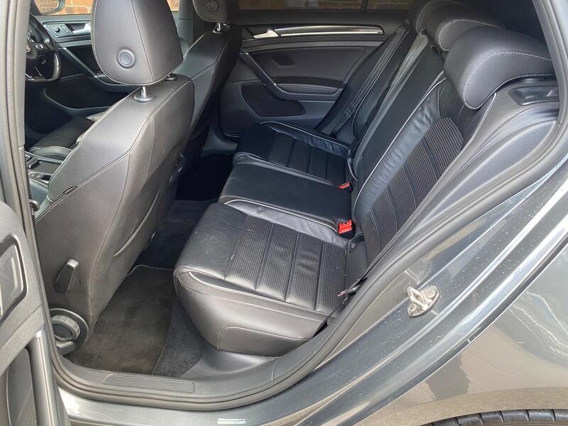 Volkswagen Golf view 44