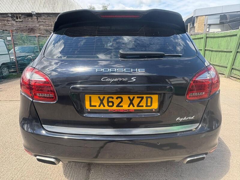 Porsche Cayenne view 6