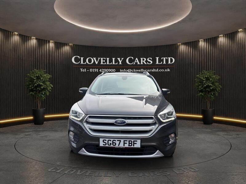 Ford Kuga view 3