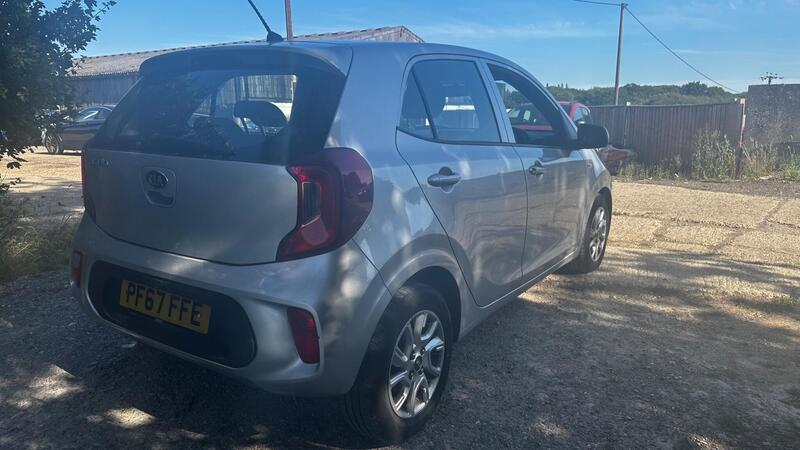 2017 Kia Picanto — photo 7