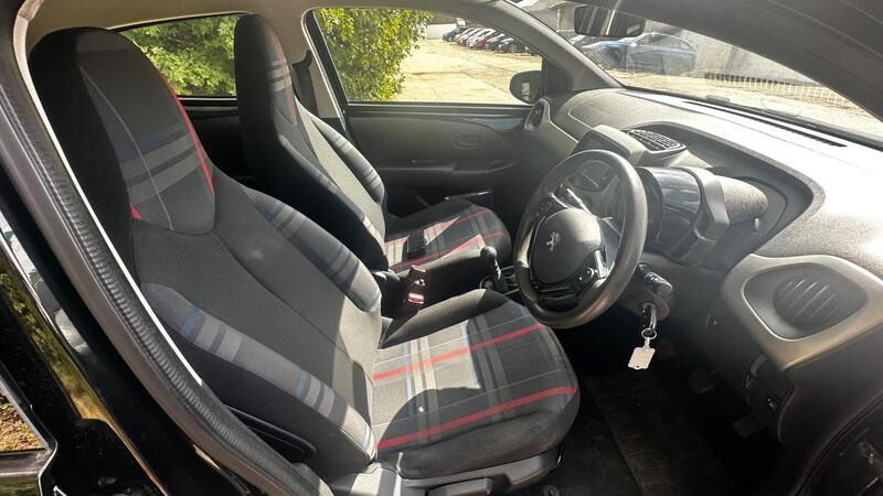 2015 Peugeot 108 — photo 15