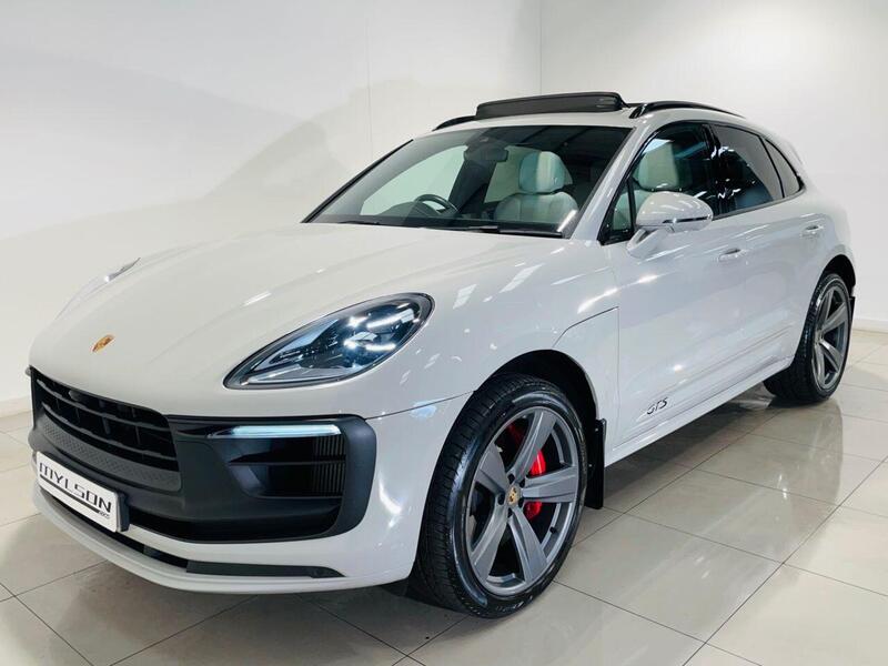 Porsche Macan view 5