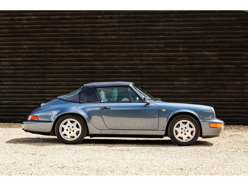 Porsche 911 view 4