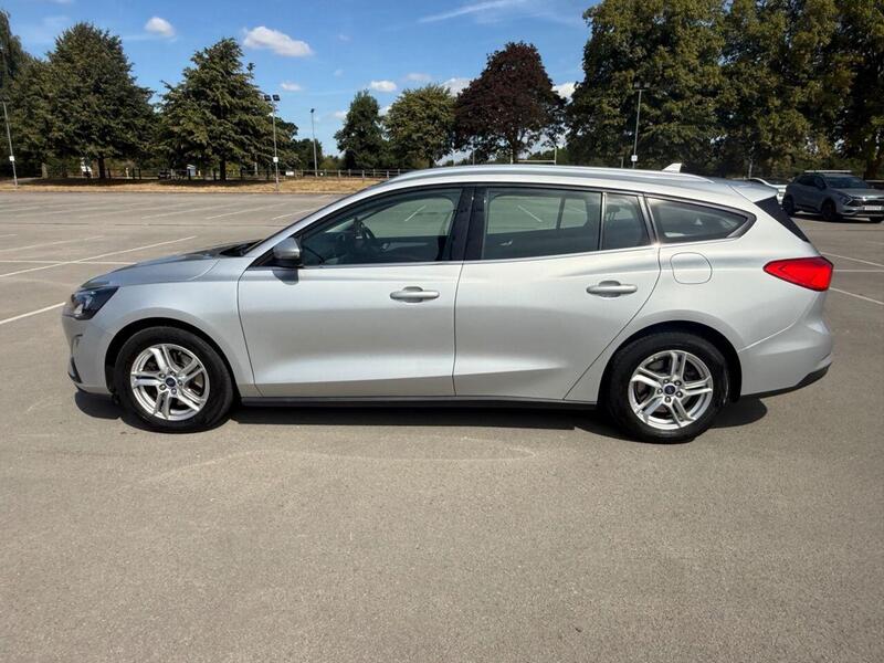 Ford Focus view 2