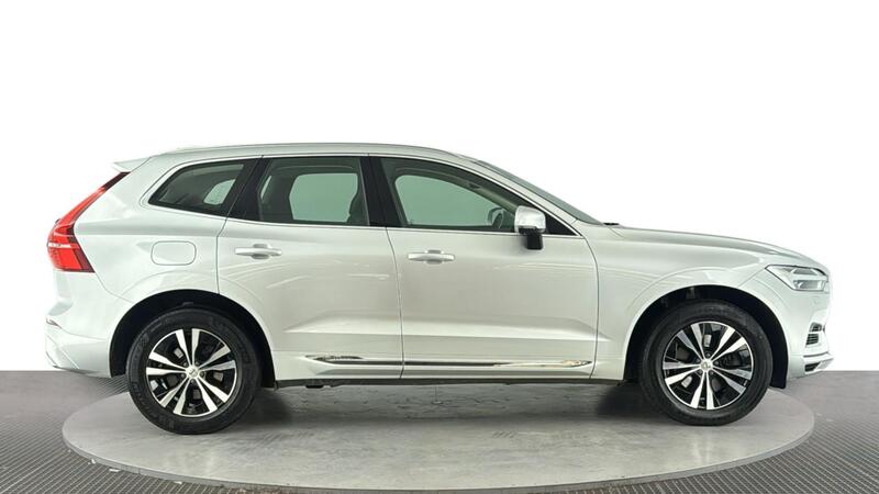 Volvo XC60 view 3