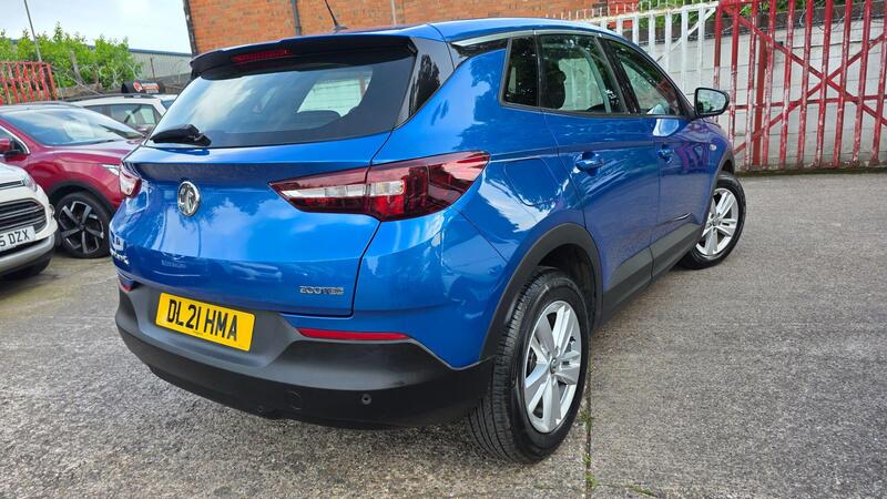 Vauxhall Grandland X view 3