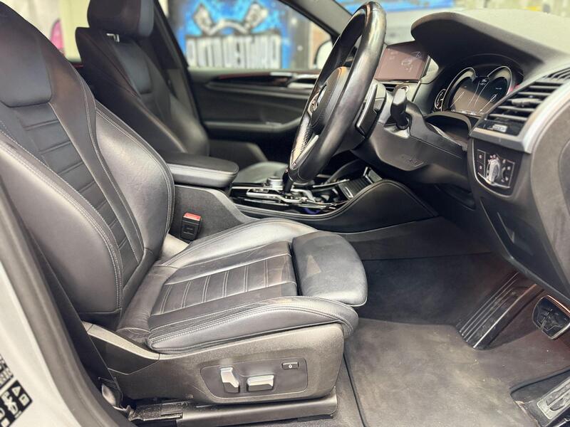BMW X4 view 28