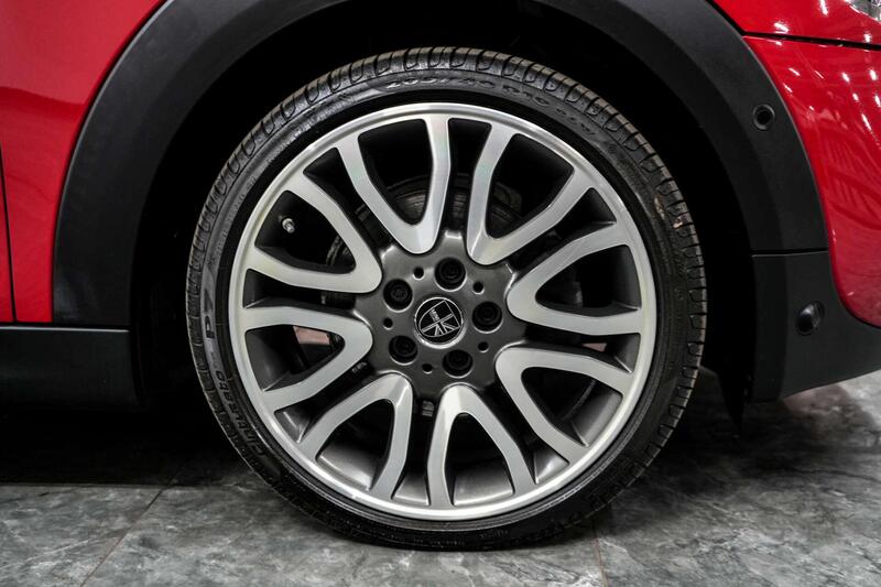 Mini Hatch view 7