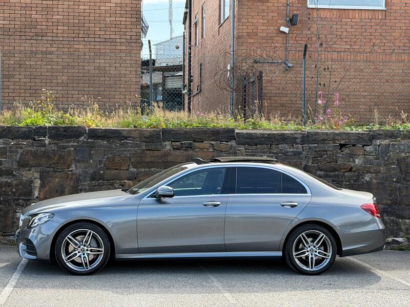 Mercedes-Benz E-Class view 4