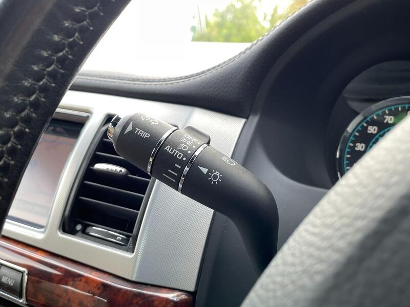 Jaguar XF view 17
