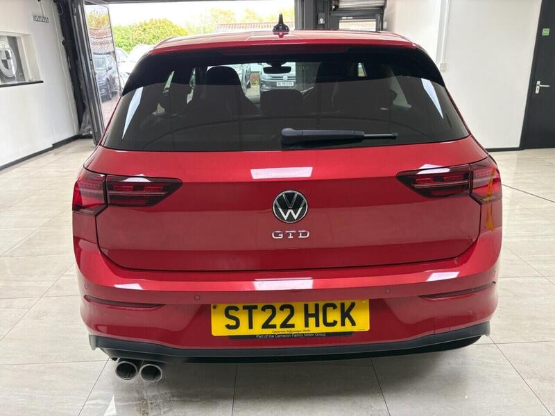 Volkswagen Golf view 4