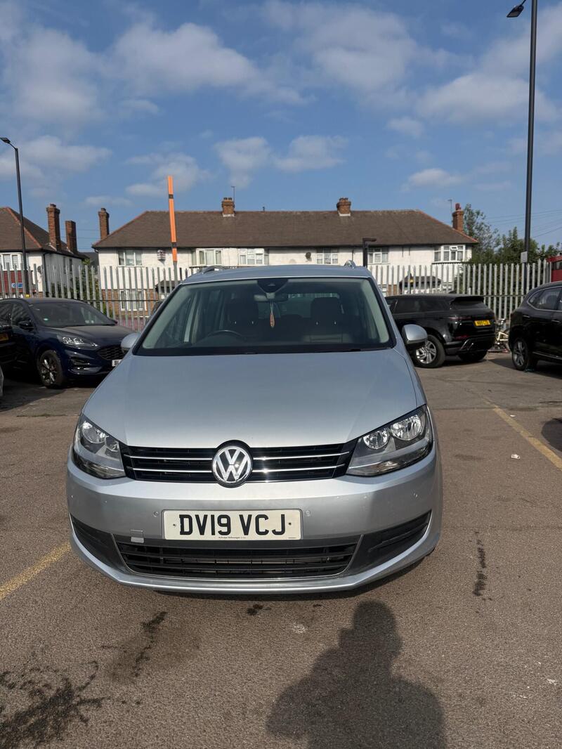Volkswagen Sharan view 3