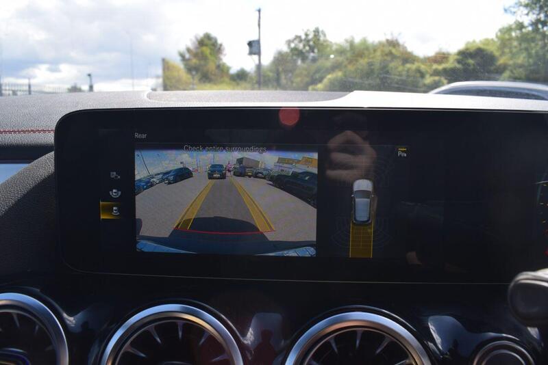 Mercedes-Benz Mercedes-Benz CLA view 4
