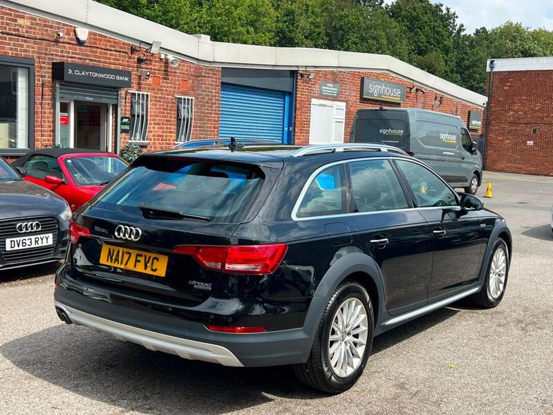 Audi A4 Allroad view 3