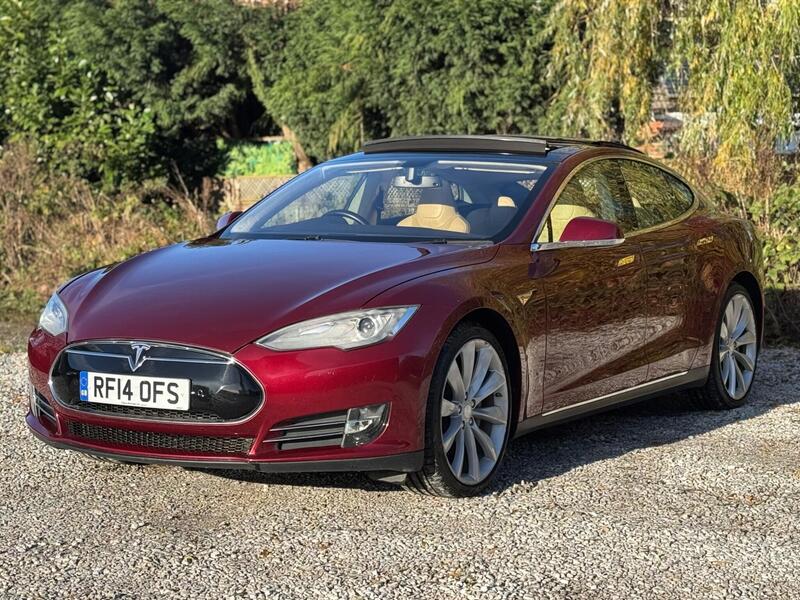Tesla Model S view 5