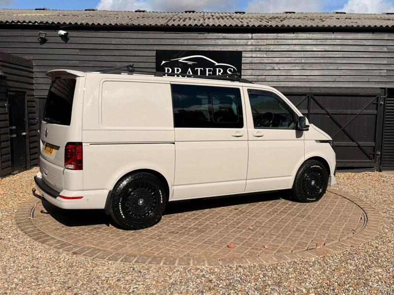 Volkswagen Transporter view 7