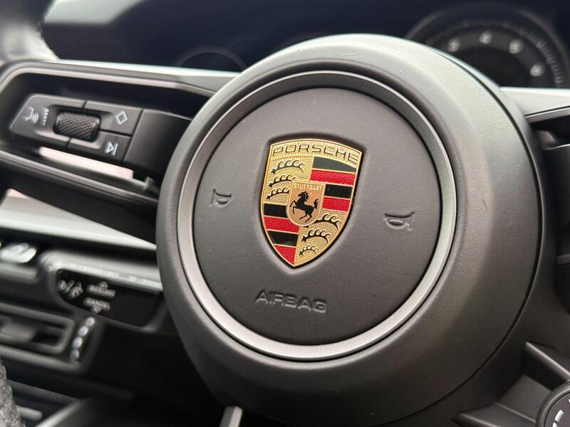 Porsche 911 view 31