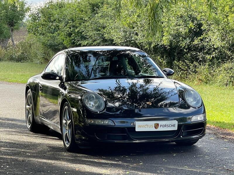 Porsche 911 view 38