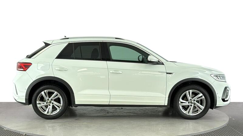Volkswagen T-Roc view 3