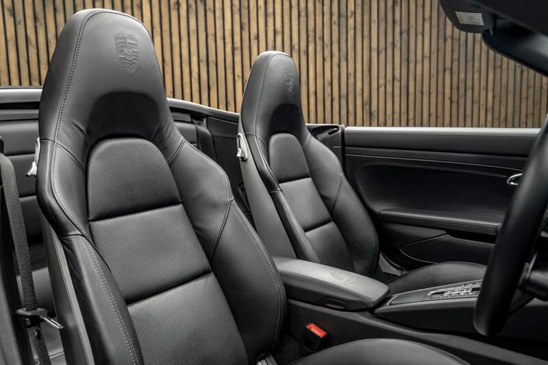Porsche 911 view 2