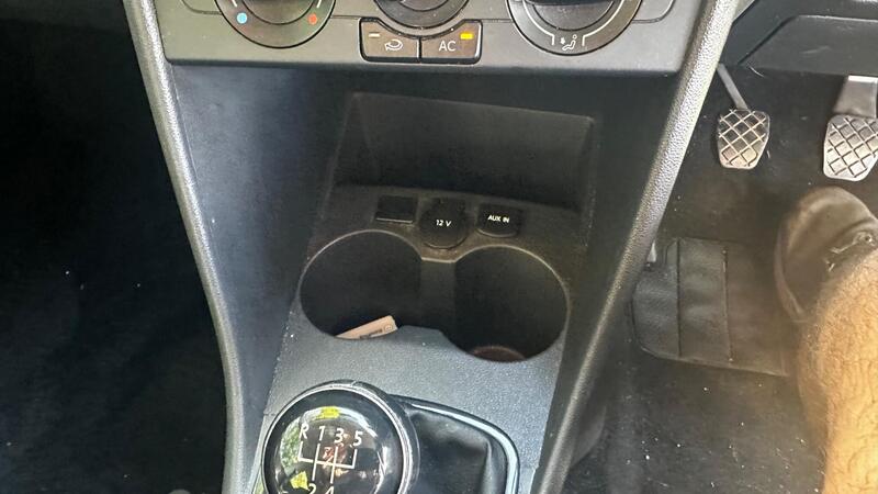 2014 Volkswagen Polo — photo 15