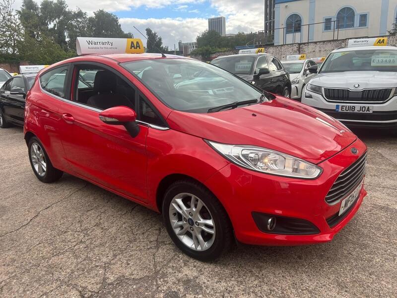Ford Fiesta — photo 1
