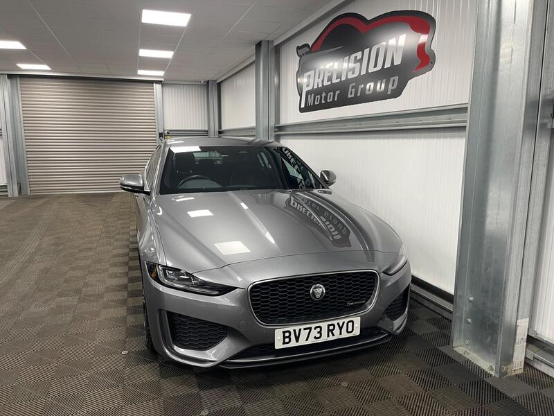 Jaguar Xe view 4