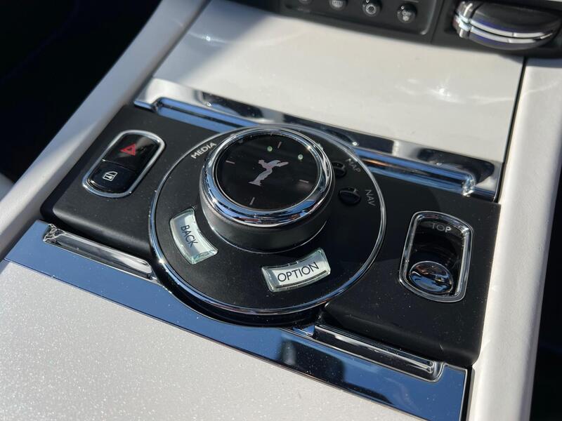Rolls-Royce Dawn view 49