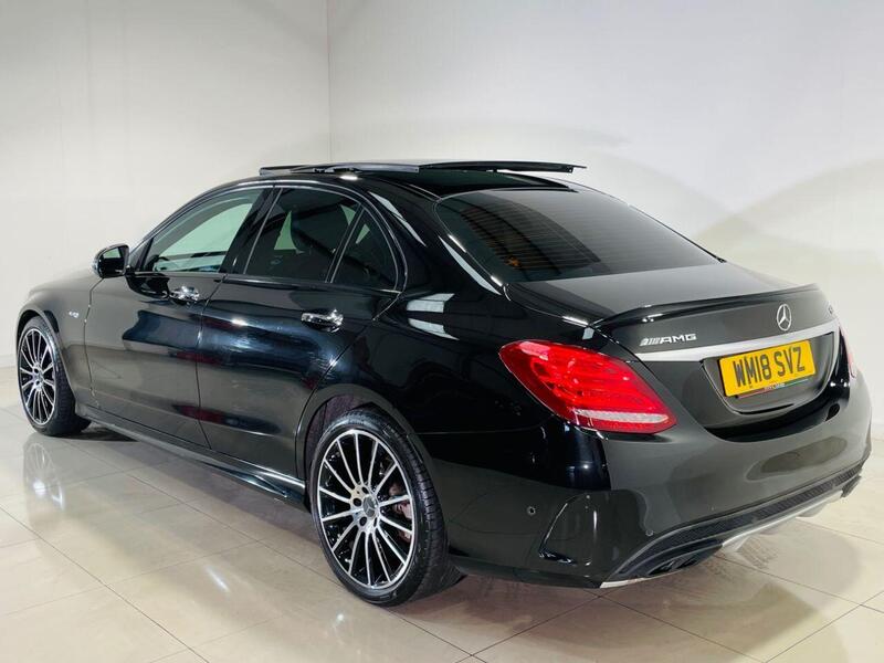 Mercedes-Benz C-Class view 3