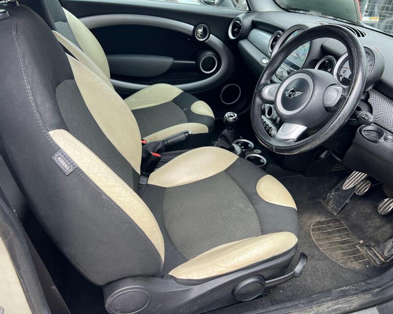 Mini Cooper view 3