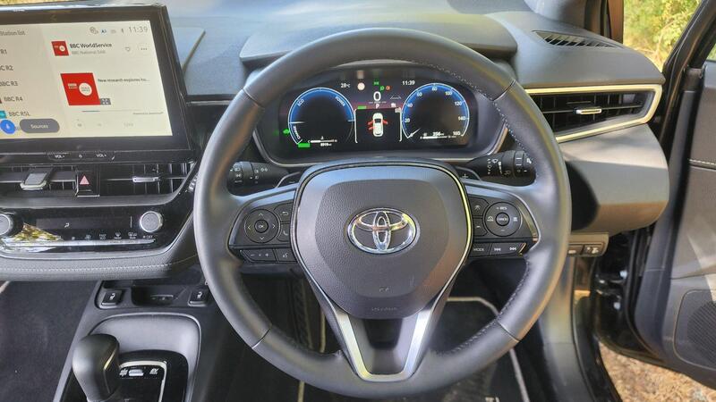 2025 Toyota Corolla — photo 26