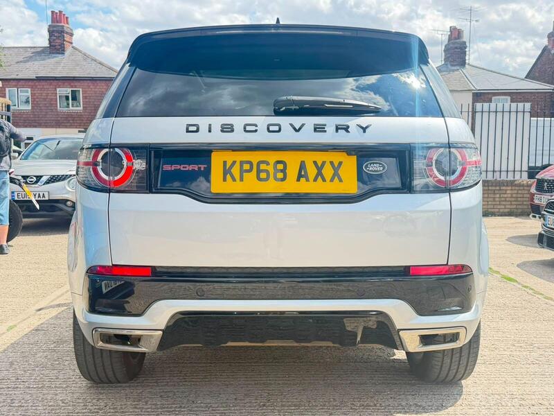 Land Rover Discovery Sport view 6