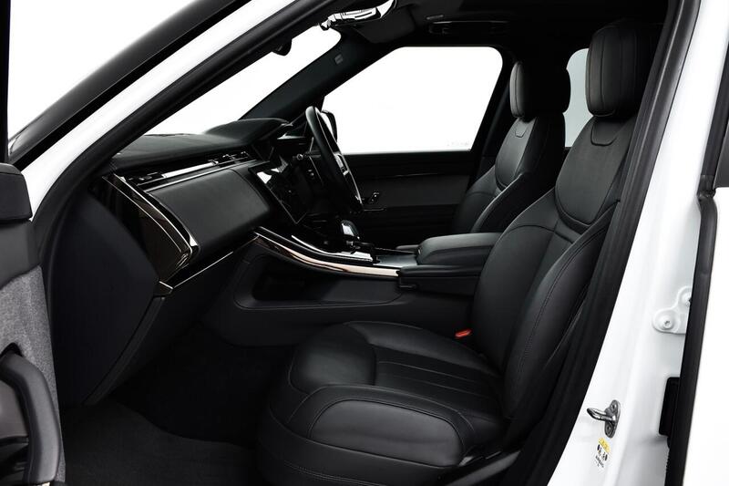 Land Rover Range Rover Sport view 2
