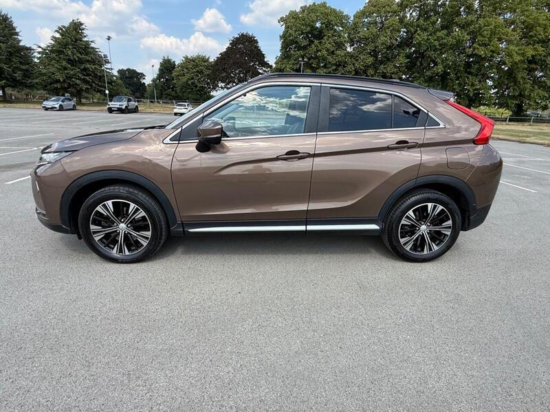 Mitsubishi Eclipse Cross view 2