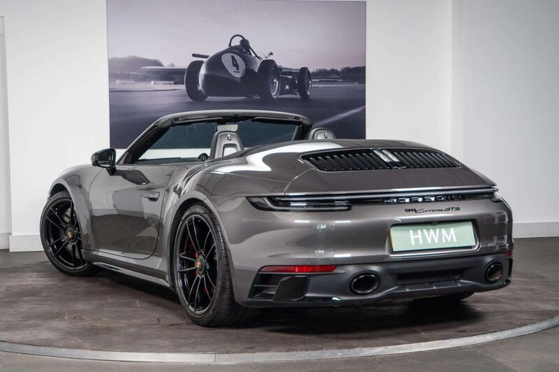 Porsche 911 view 2